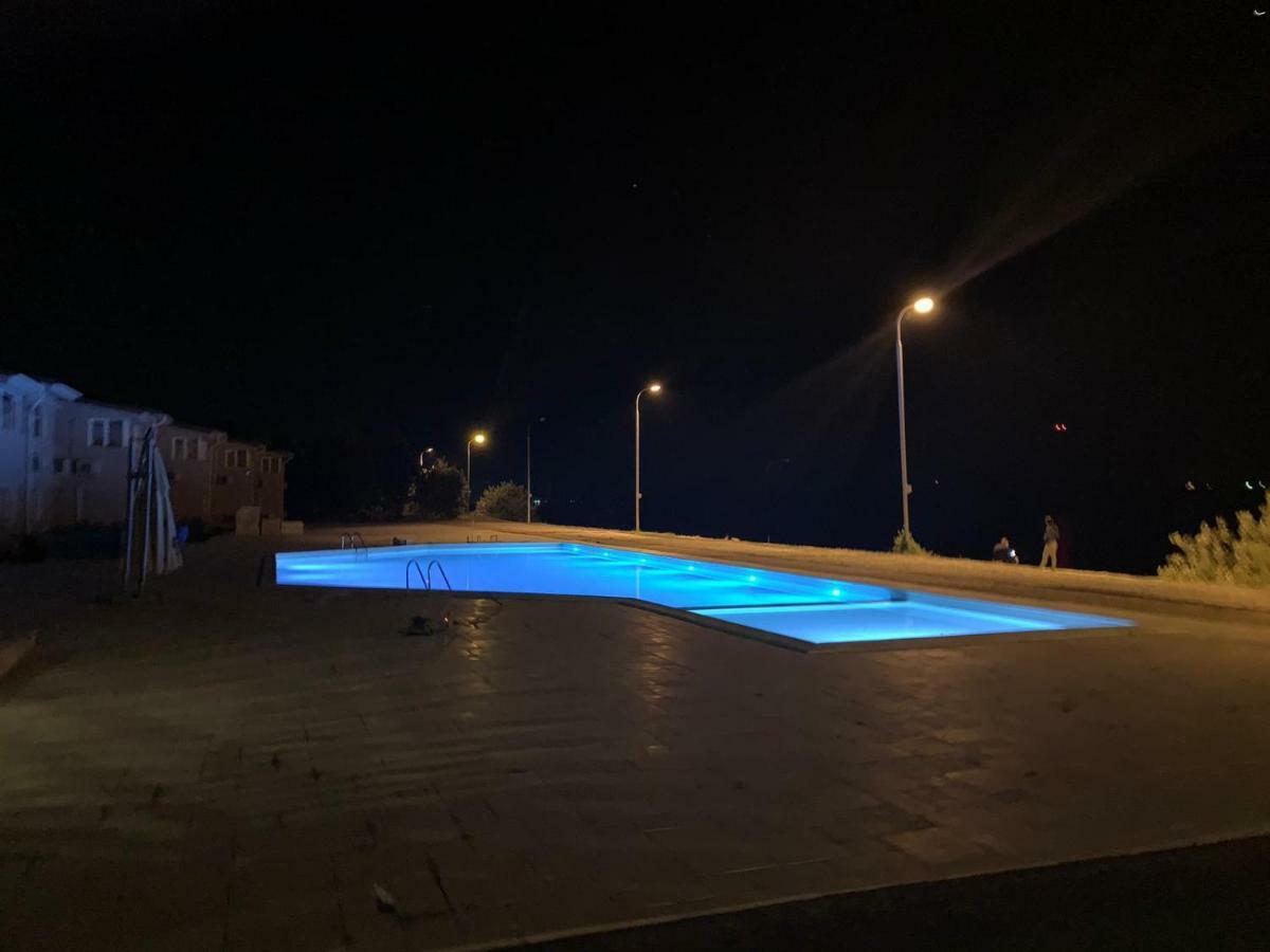 Riviera By Queens Hotel And Resort Gura Văii Exteriör bild